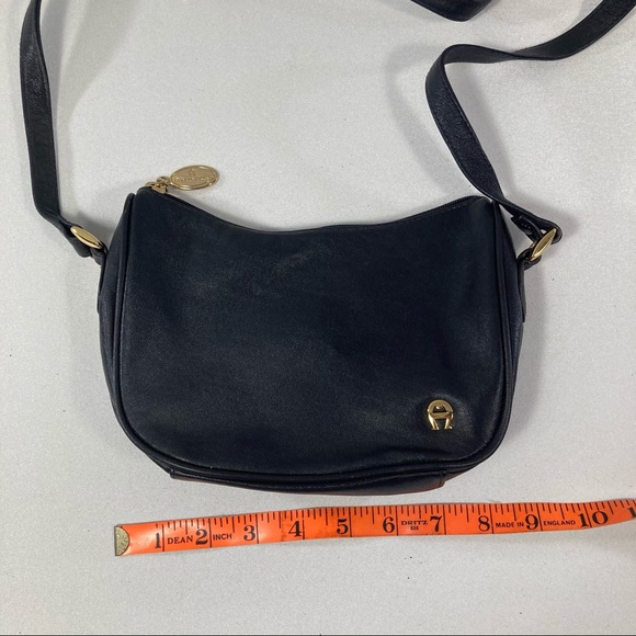 Étienne Aigner Black Leather Crossbody! - Picture 7 of 8